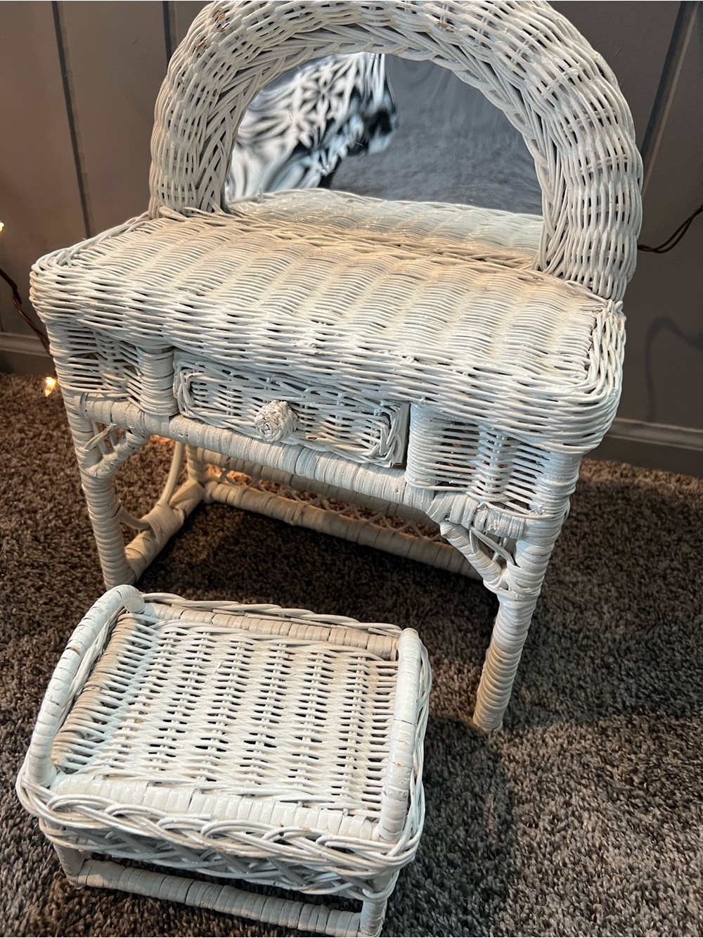 Vintage doll Wicker Furniture Vanity and Bench Seat